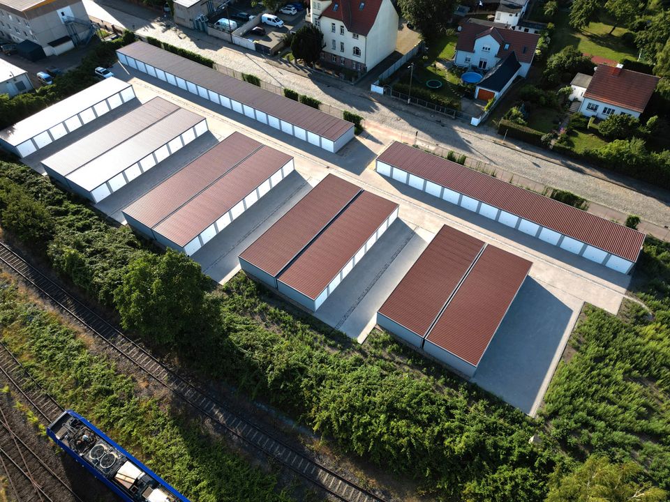 Große Neubaugarage inkl. Strom und Licht in Stendal, Eisenbahnstraße, zu vermieten. in Stendal