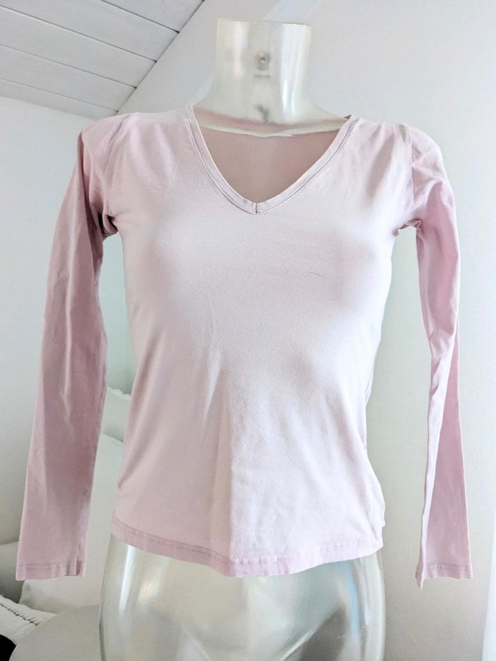 H&MLongsleeve Langarmshirt S V-Neck rosa (216) in Bassum