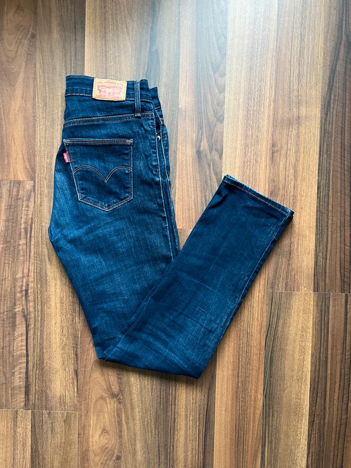 Levi’s Jeans Hose 28W/30L in Frankfurt am Main