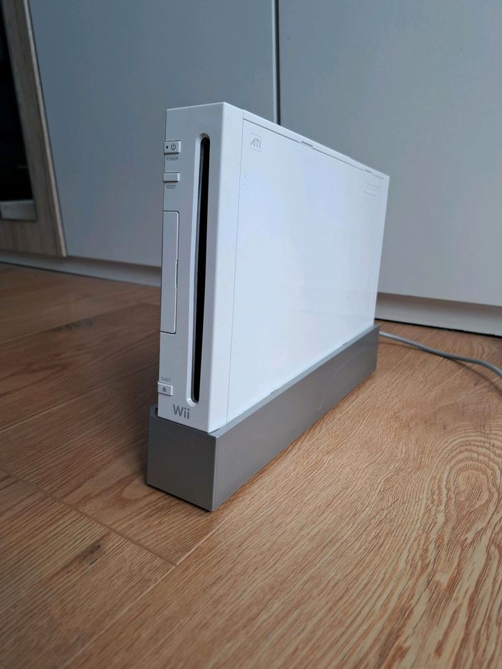 Wii Konsole mit Wii sports in Leipzig