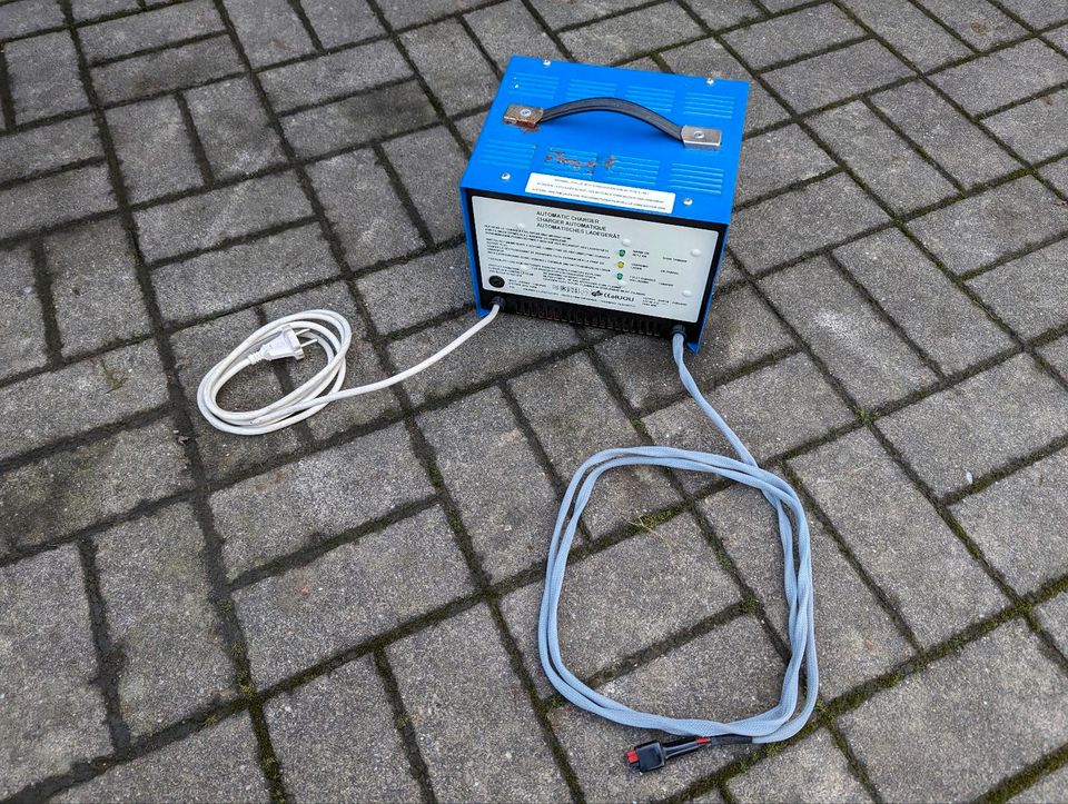 Ladegerät 24V Sonnenschein Trockenbatterie Stapler Batterie A500 in Reinsfeld
