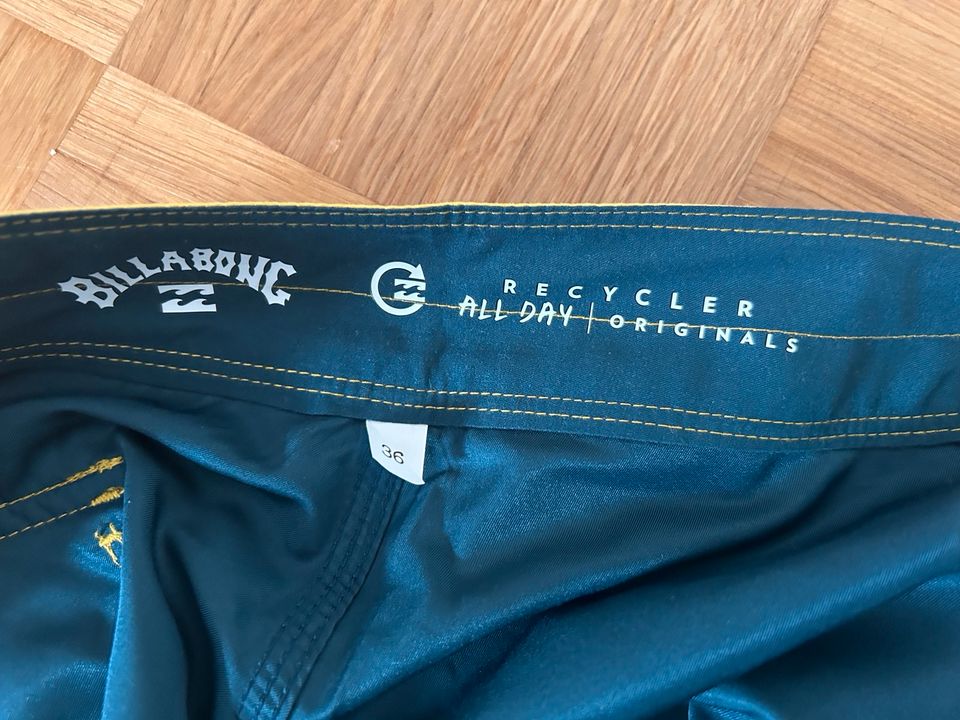 NEU Billabong Badehose Größe 36 (XL) in Hattersheim am Main