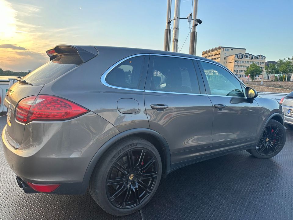 Porsche Cayenne Turbo Turbo SPORT 21 ZOLL  TOP Zustand in Bonn