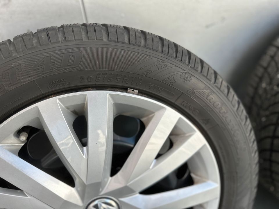 4x originale VW Golf 7 Stahlfelgen Winter 205/55R16 91H ET48 in Sindelfingen