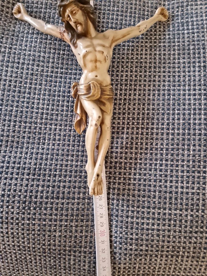 Gekreuzigter Jesus  Zinnfigur in Bad Hersfeld