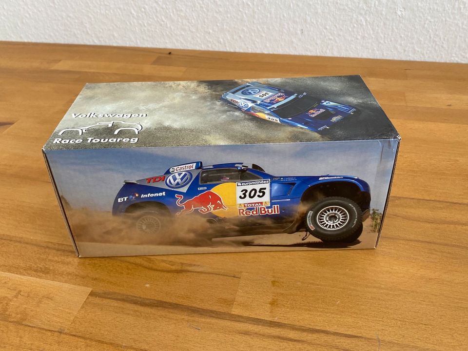 Volkswagen Race Touareg 2 #305 Winner Dakar 2010 RC-Modell, 1:24 in Essen