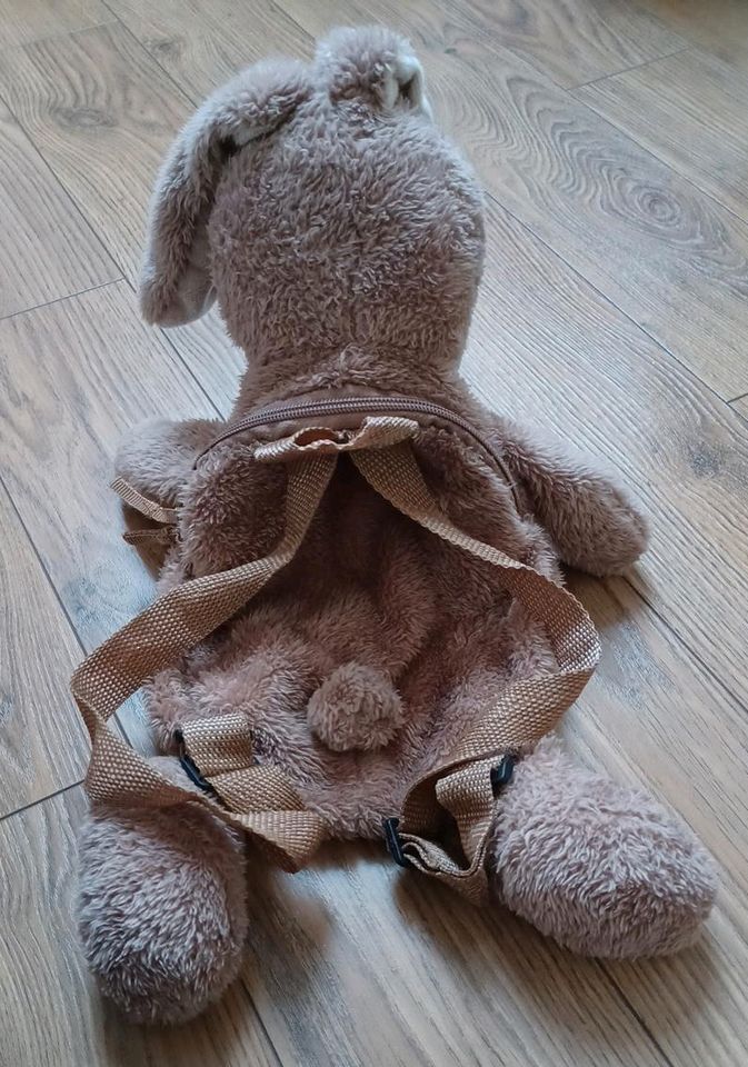 Kleinkind-Rucksack mit Fingerpuppe in Heeßen