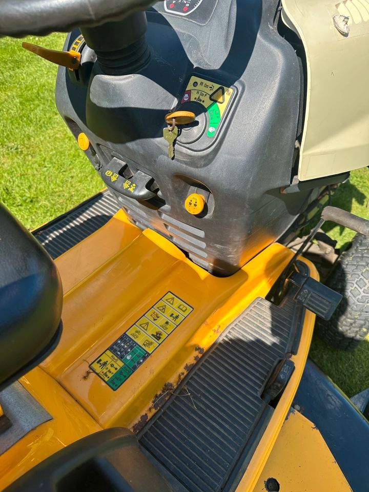 Cub Cadet HDS 2205 3 Messer Aufsitzmäher Rasentraktor Mulcher Pro in Neumünster