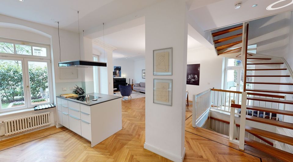 Edle Maisonette Wohnung über 3 Stockwerke mit Garten & Terrasse - nur 120 m bis zum Kurfürstendamm in Berlin