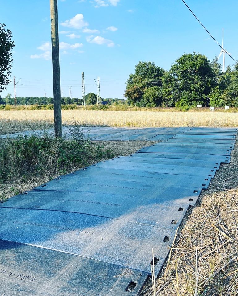 Fahrstraße Baustraße Kunststoffplatten Überfahrplatten Mieten in Bocholt