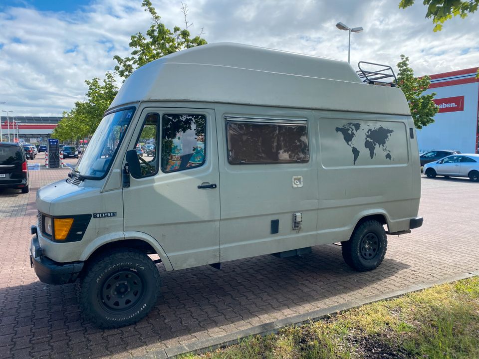 Wohnmobil Mercedes Wesfalia Camper 309 in Berlin