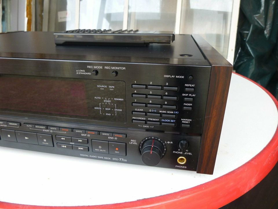 Sony DTC-77ES High-End DAT-Recorder, schwarz, Top-Zustand in Gütersloh