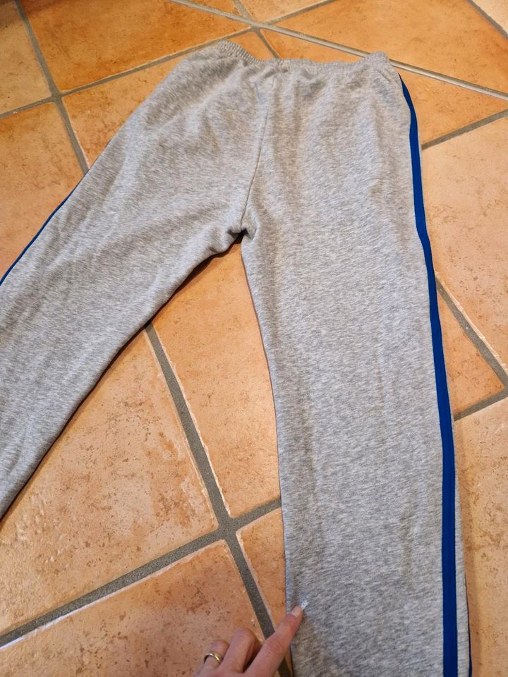 Adidas Hose / Sporthose, Größe  152 in Merzig