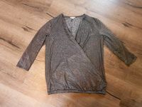 Silbernes Langarmshirt Pullover V-Ausschnitt funkelnd Gr.M Esprit Baden-Württemberg - Eberdingen Vorschau