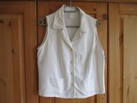 kurze weiße Weste/Bluse (40) mit kleinen Taschen Niedersachsen - Oldenburg Vorschau