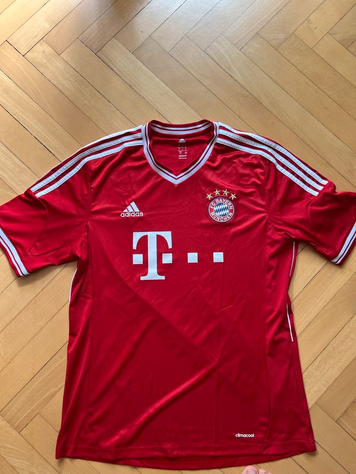 FC Bayern München Trikot XL in Düsseldorf