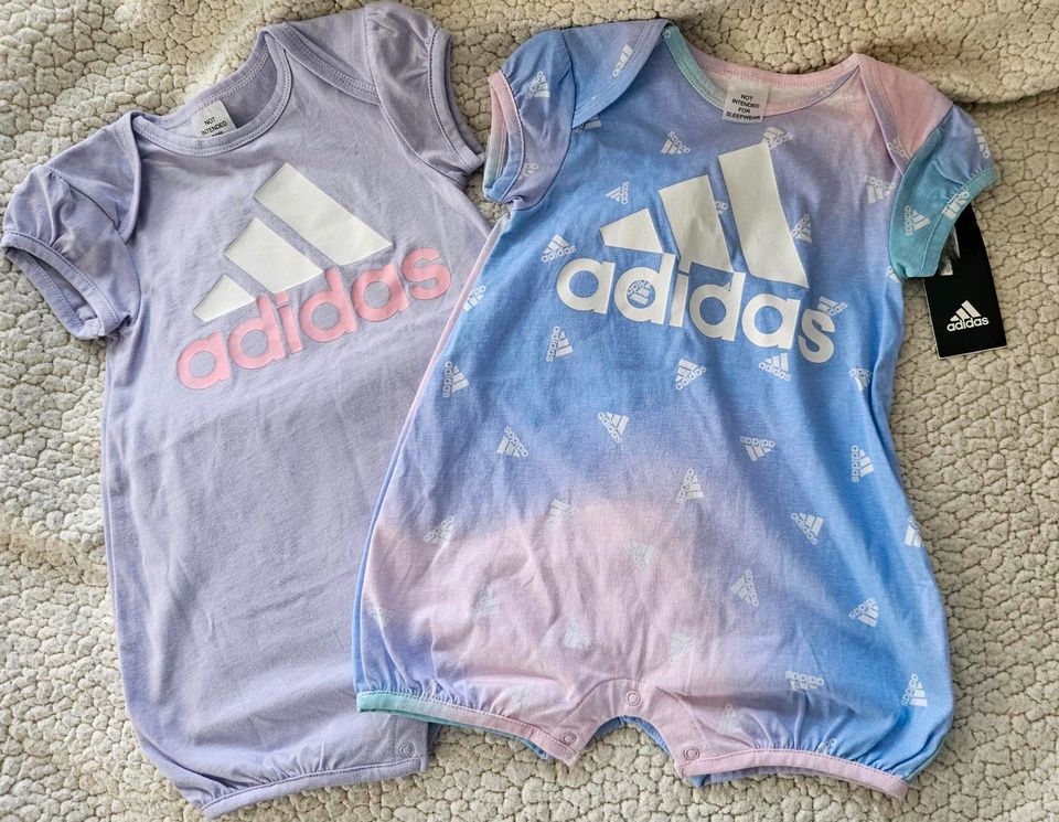 2x Adidas Baby jumpsuit Strampler neu 12 Monate in Wahlheim