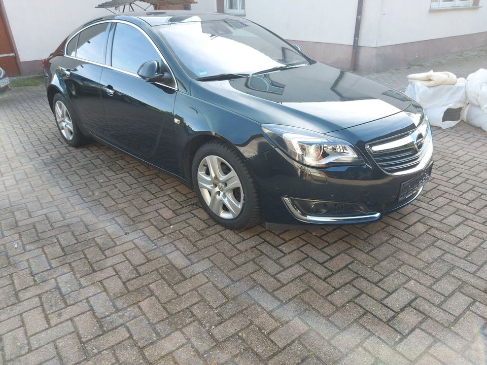 Verkaufe Opel Insignia Limousine aufgrund familiärem Todesfall in Schönwölkau-Hohenroda