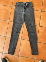 Levi’s Jeans Skinny High Waist grau Größe 27/32 Hessen - Lützelbach Vorschau
