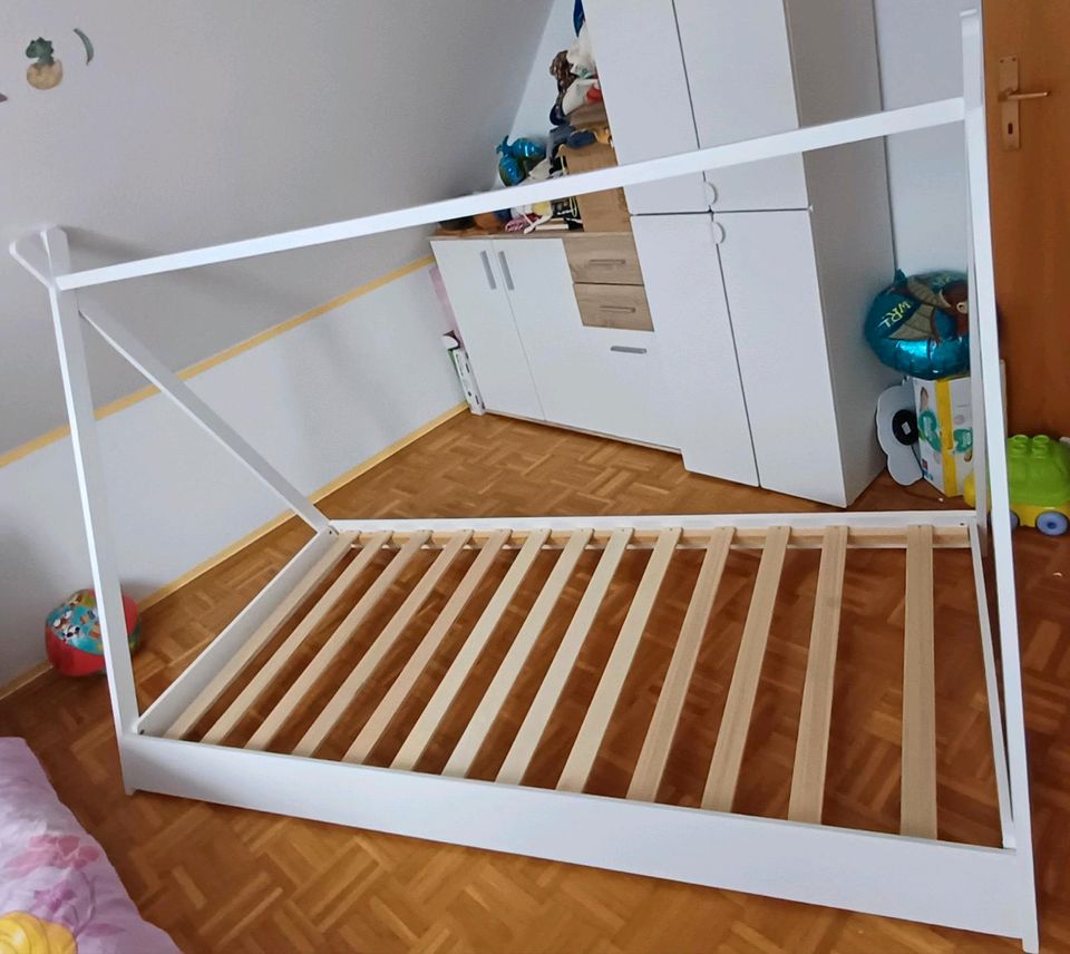 Montessori Bett 90x200 in Luhden