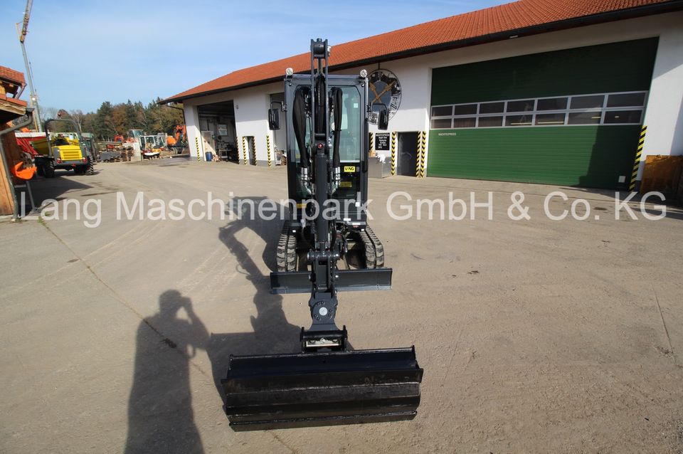 Eurocomach 22 SR inkl. Powertilt & Löffelset Minibagger Bagger in Petting