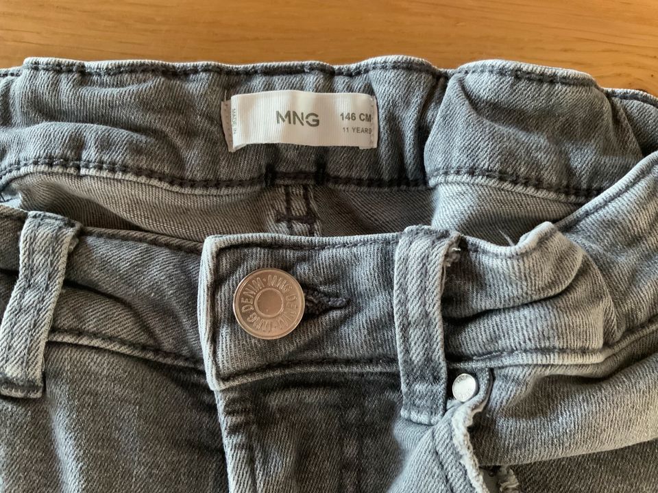 Jeans Shorts MNG Gr.146 in Königslutter am Elm