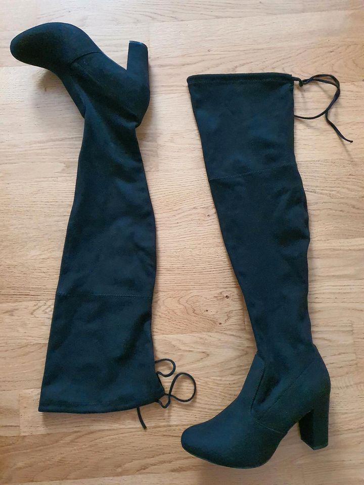 SPM neue Overknee Stiefel schwarz Blockabsatz sehr bequem gr. 38 in Oberwesel