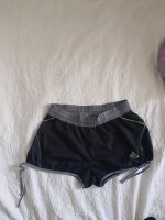 Leichte Sport Shorts, kurz, Adidas, schwarz Frankfurt am Main - Bornheim Vorschau