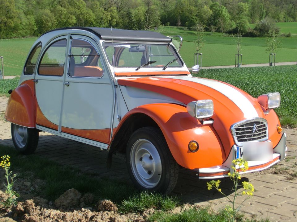 Citroen - 2 CV - Ente - Oldtimer in Höchberg