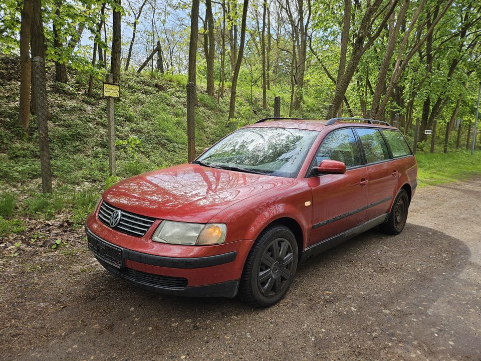 Volkswagen Passat Variant 1.8 // Klima // Leder // in Potsdam