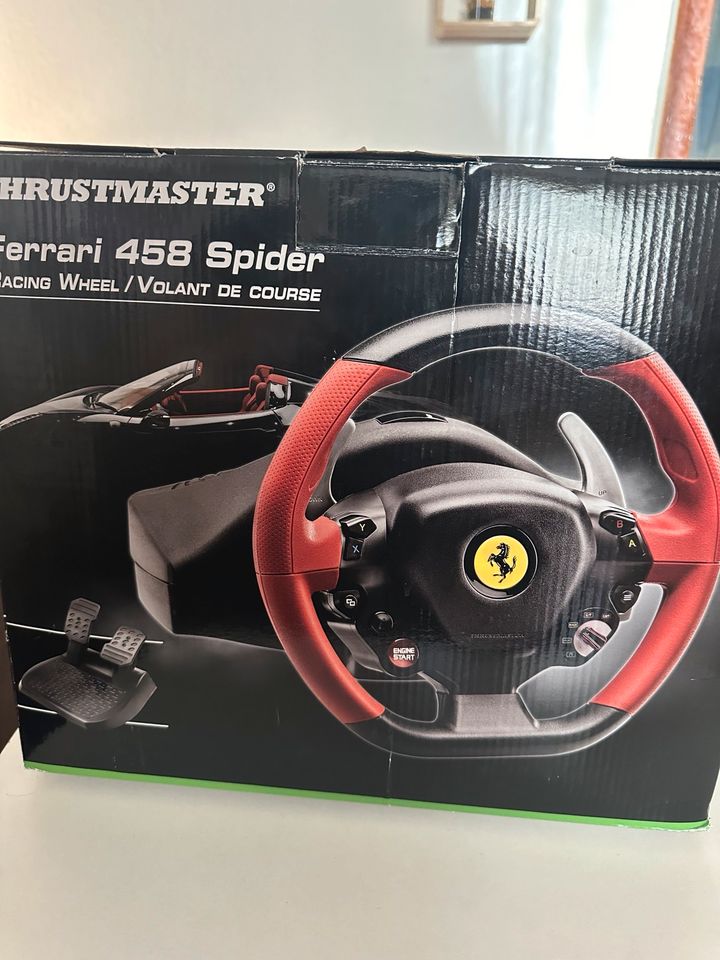 Thrustmaster Ferrari 458 Spider Lenkrad in Emmerich am Rhein