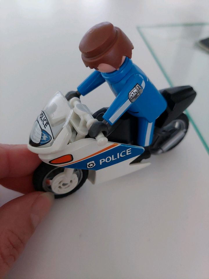 Polizeimotorrad Playmobil in Gerstetten