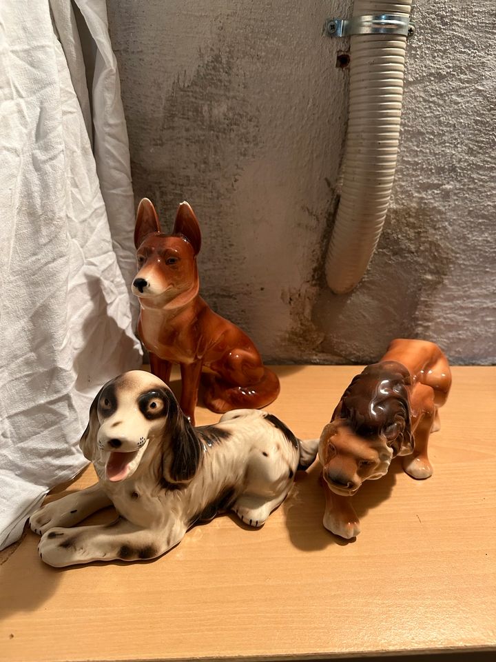Porzellan/ Keramik Figuren Löwe, Hund in Schweinfurt