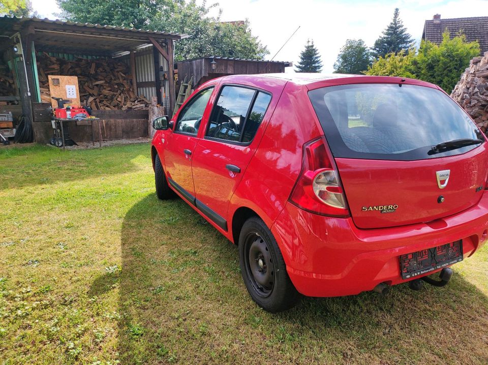 Dacia Sandero 1,4 Benzin in Preschen