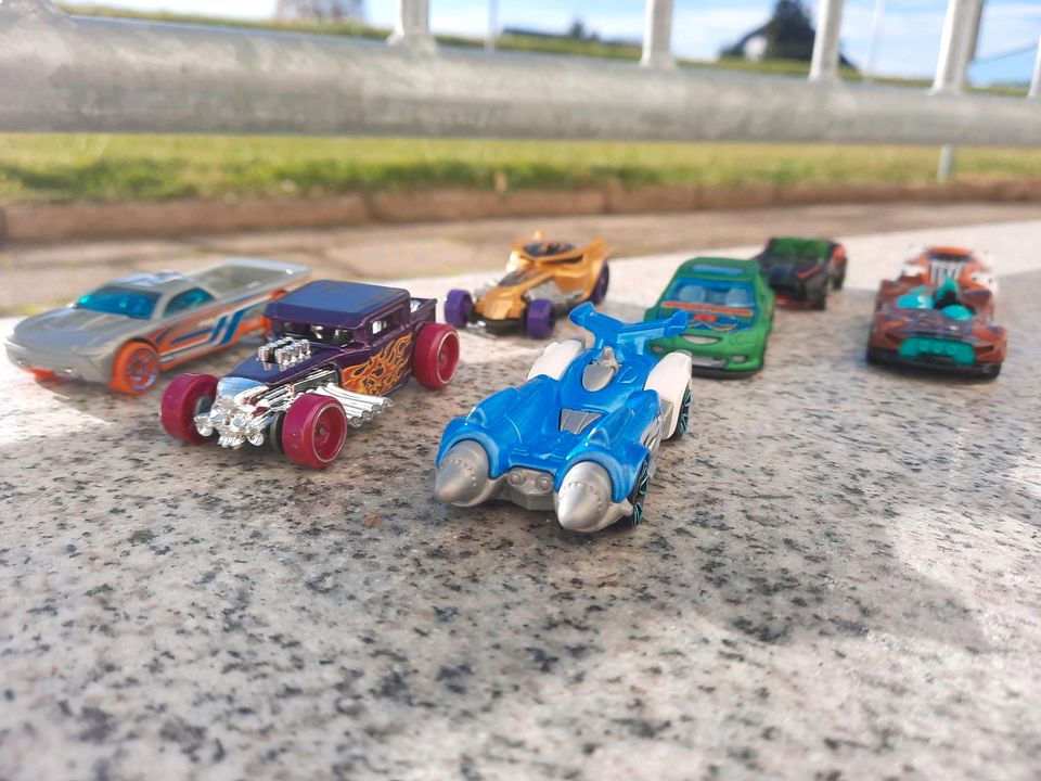 hotwheels set inkl Versand in Ossa (Narsdorf)