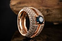 Moderner Designer Ring blauem Saphir und Brillanten 750er Rotgold Nordrhein-Westfalen - Wegberg Vorschau