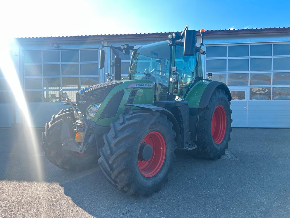 Fendt 724 Vario Profi inkl. 19 MwSt. in Dinkelscherben