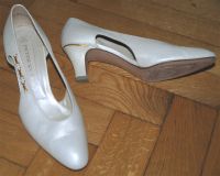 Peter Kaiser Schuhe Pumps Blockabsatz Beige/Gold Gr. EUR 41 / UK Berlin - Steglitz Vorschau