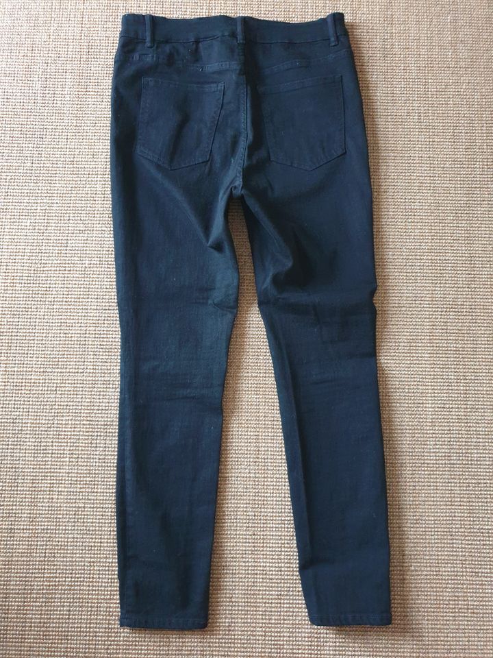 H&M+ Skinny High Jeans schwarz Gr. L in Schwerin