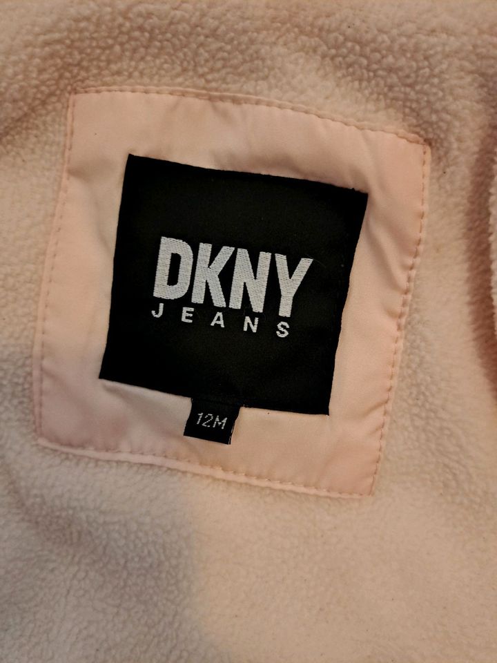 Winterjacke DKNY 74 80 leicht rosa in Freren