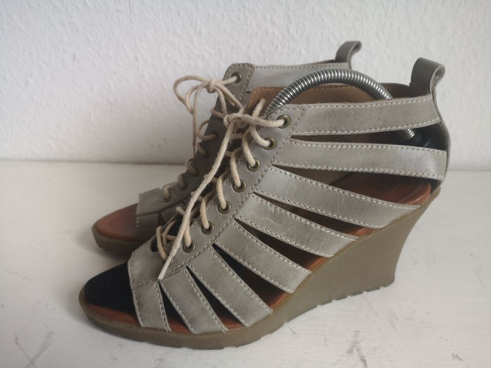 Damen Sommer Schuhe Sandalen Dr MARTENS Gr 38 hell grau Leder in Duisburg