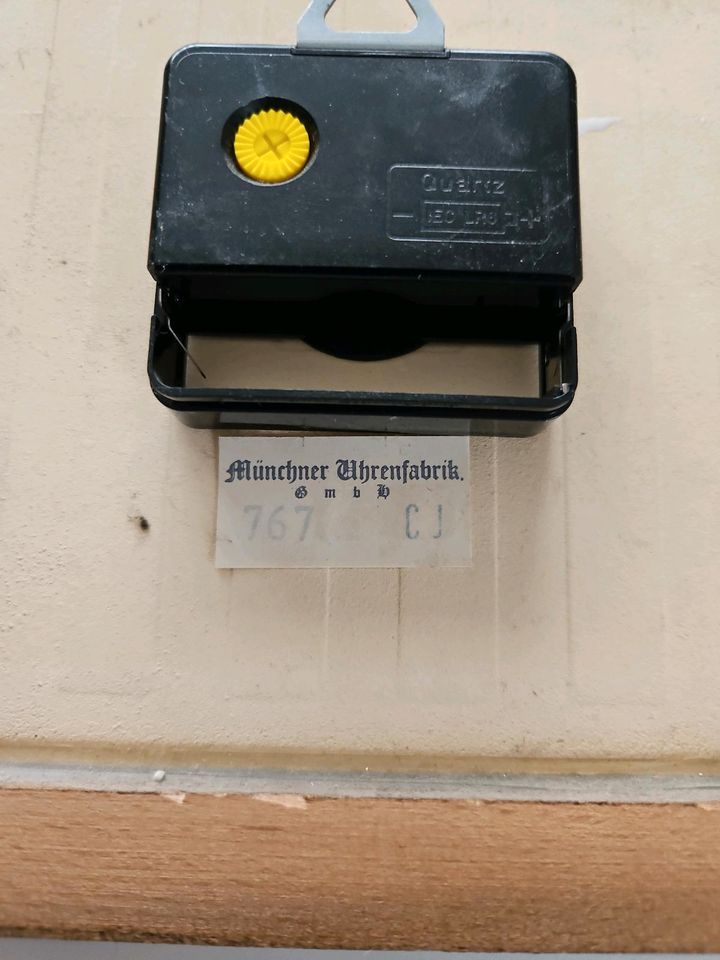 Bayerische Uhr. In Bayern geh'n die Uhren anders. in Tacherting