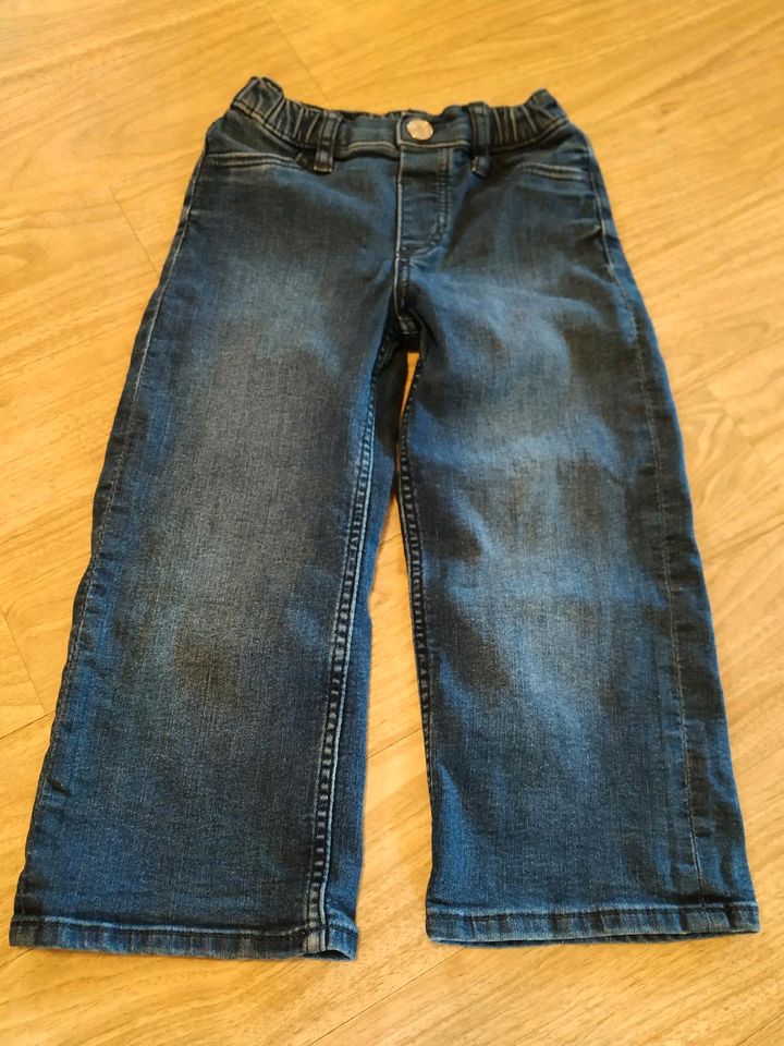 H&M Wide Leg Jeans / Denim Größe 104 sehr guter Zustand in Platten