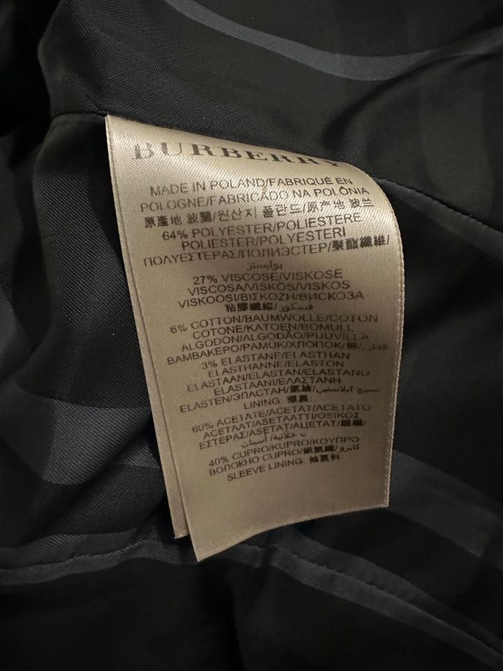 Burberry Jacke in Aachen