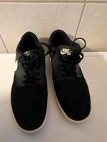 Turnschuhe Nike Gr. 38,5 Güstrow - Landkreis - Güstrow Vorschau