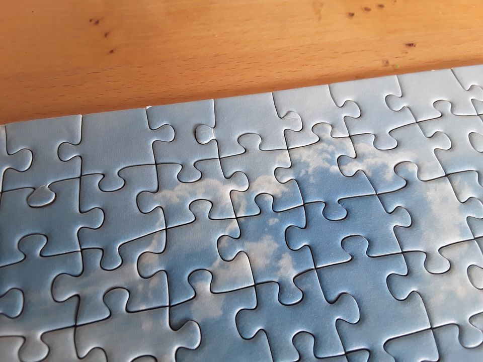 Puzzle , 2000 Teile von Ravensburger zu verschenken in Marienheide