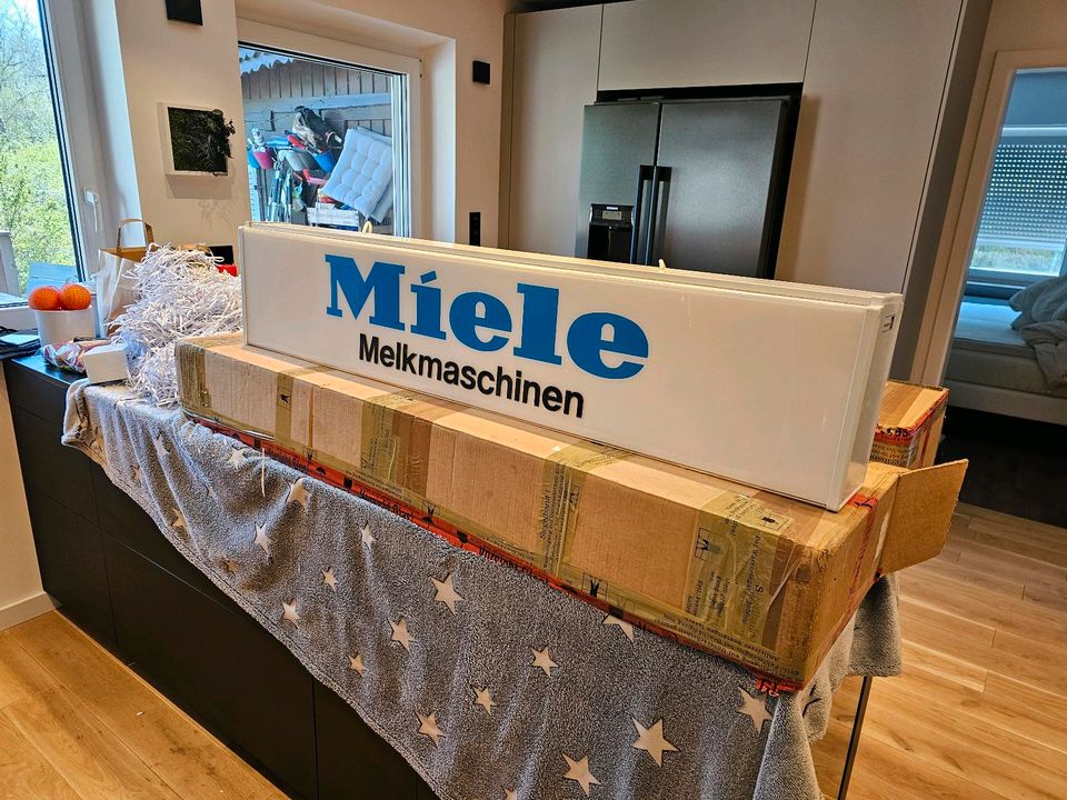 MIELE Leuchtreklame Werbung vintage Melkmaschine Schild 70er in München