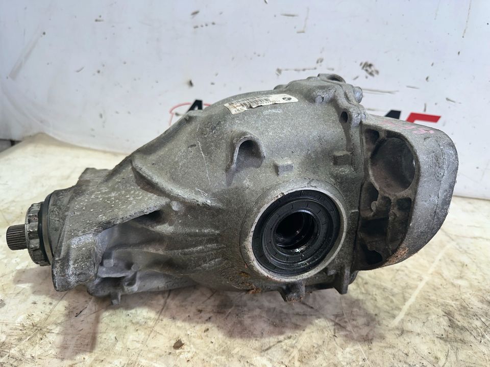 BMW 6er F06 Differential Hinterachsgetriebe 7584444 3.23 in Bochum