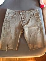 ✨Coole Jeans / Bermuda Gr.42✨ Hessen - Felsberg Vorschau