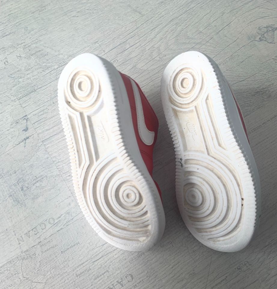 ✌️ NIKE AIR FORCE ONE 1 27 Rot Weiß  Sneaker Turnschuhe in Haibach